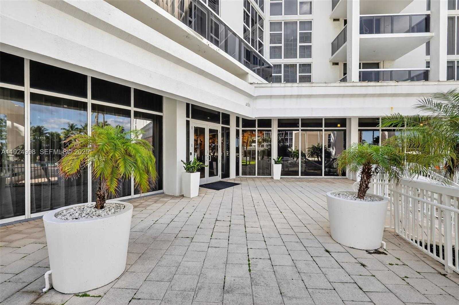 Small Image of 10275 COLLINS AVE #101, Bal Harbour Number 35