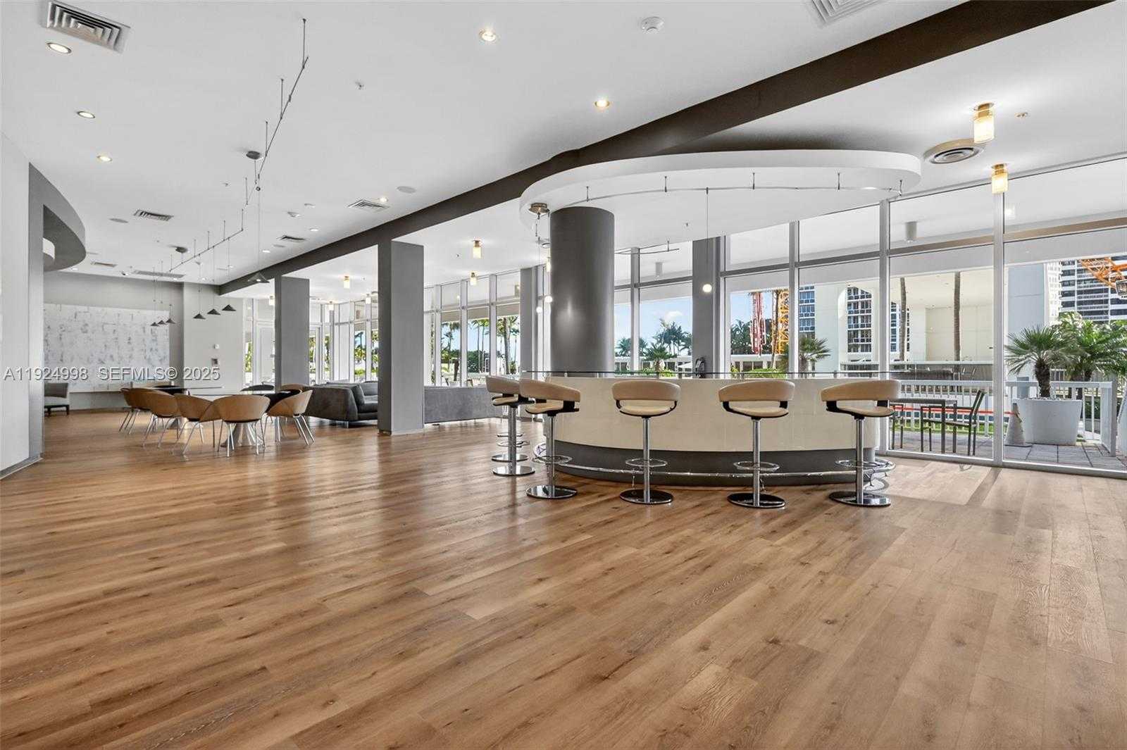 Small Image of 10275 COLLINS AVE #101, Bal Harbour Number 38