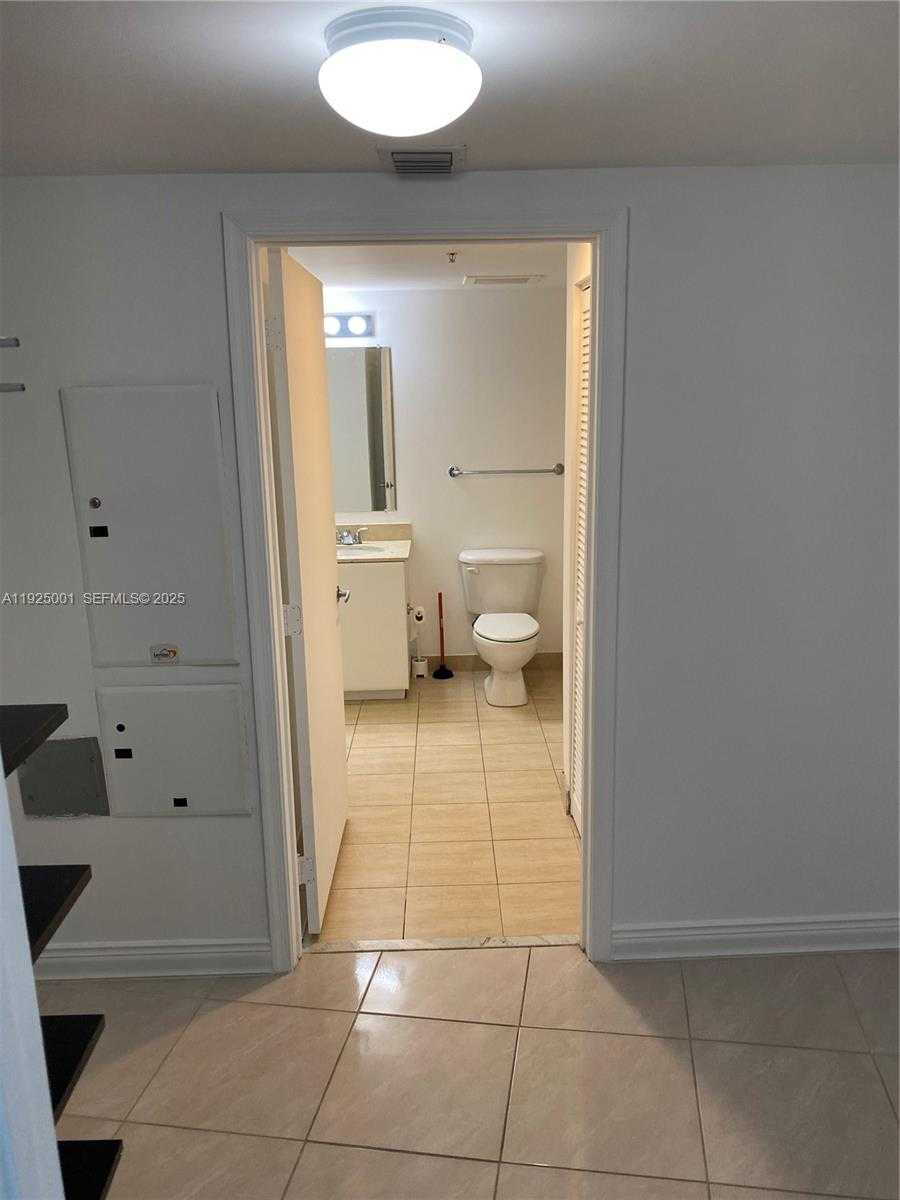 Small Image of 1750 NORTH BAYSHORE DR #2609, Miami Number 10