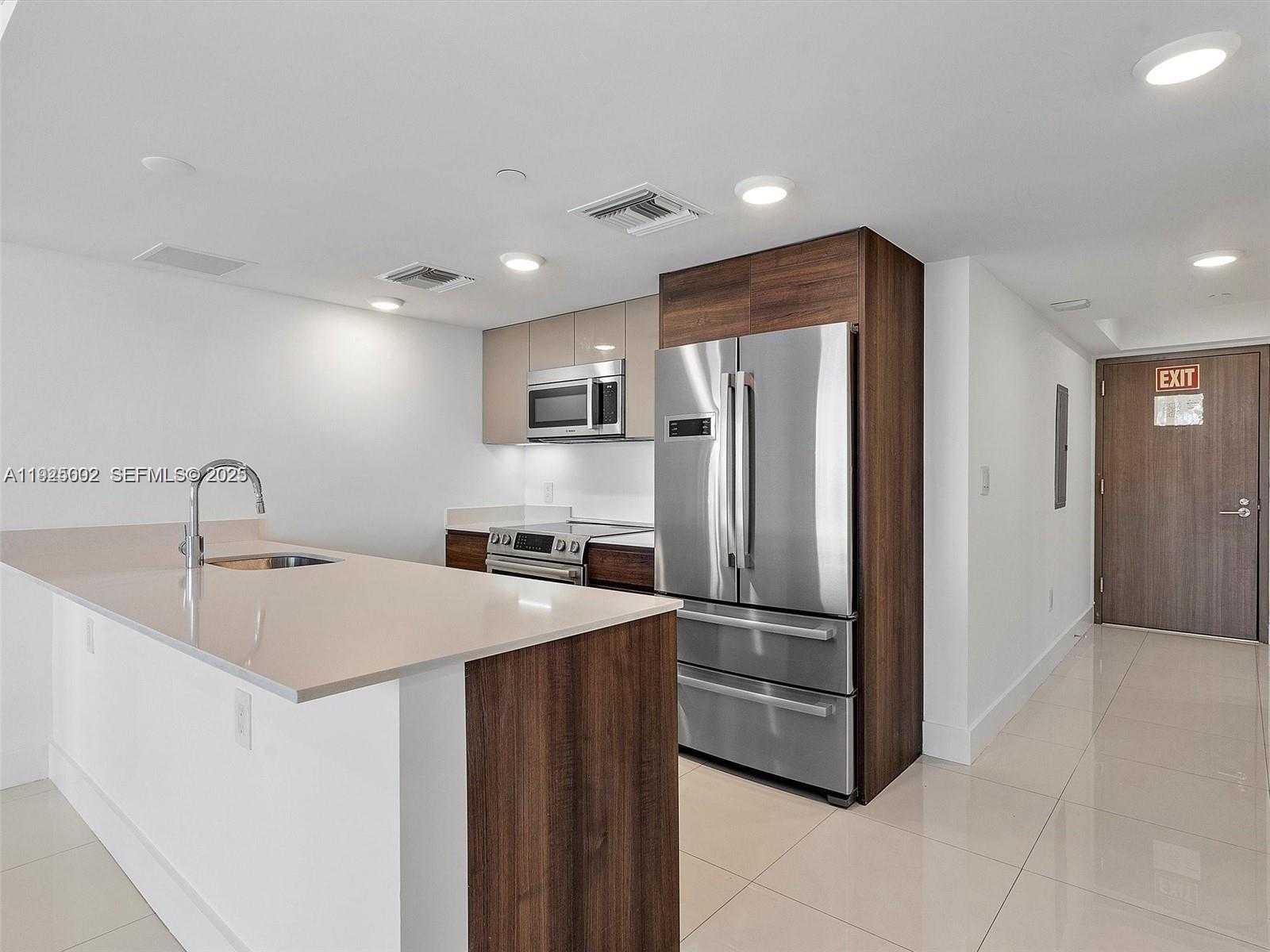 Small Image of 9261 EAST BAY HARBOR DR #501, Bay Harbor Islands Number 12