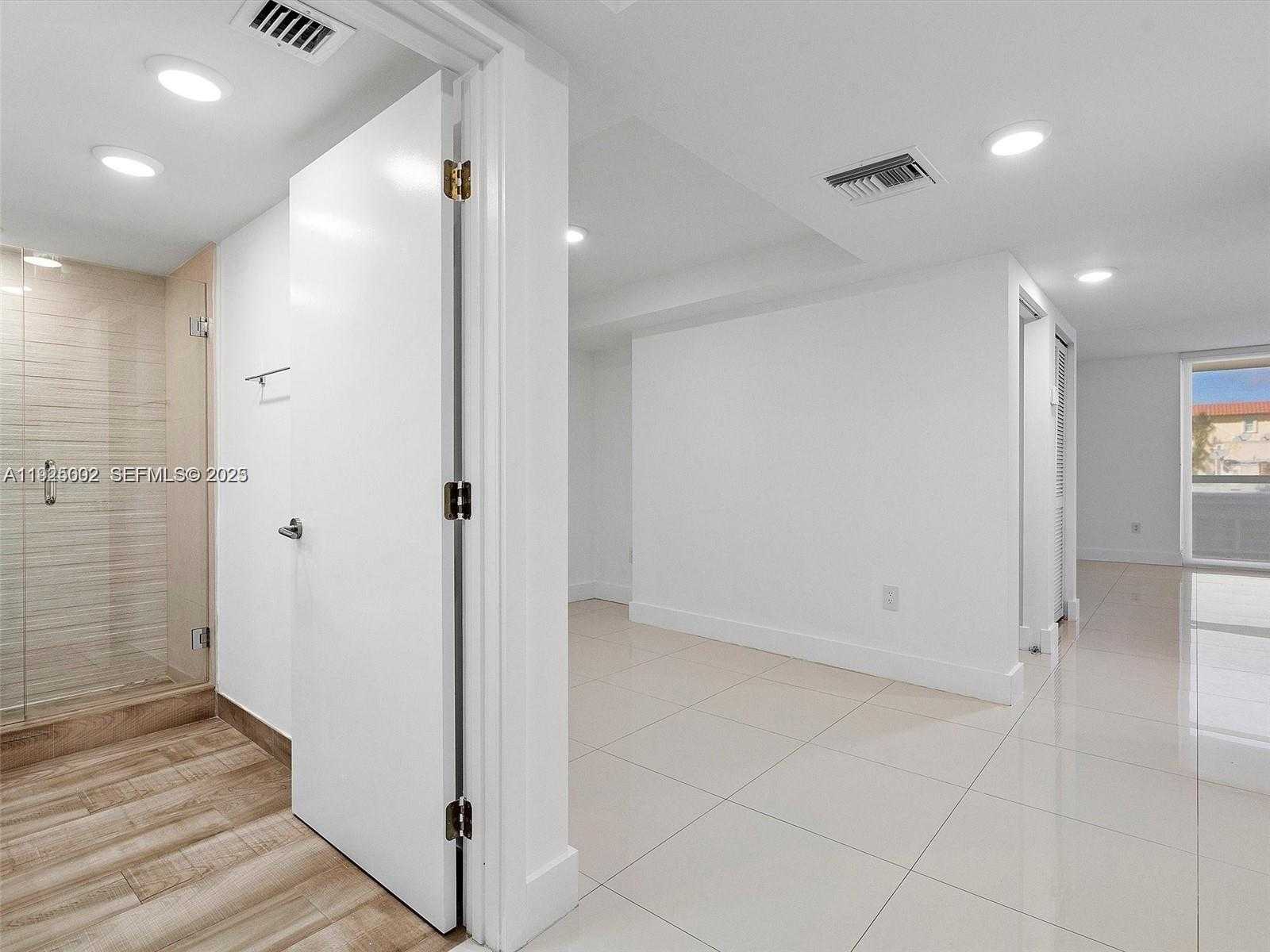 Small Image of 9261 EAST BAY HARBOR DR #501, Bay Harbor Islands Number 3