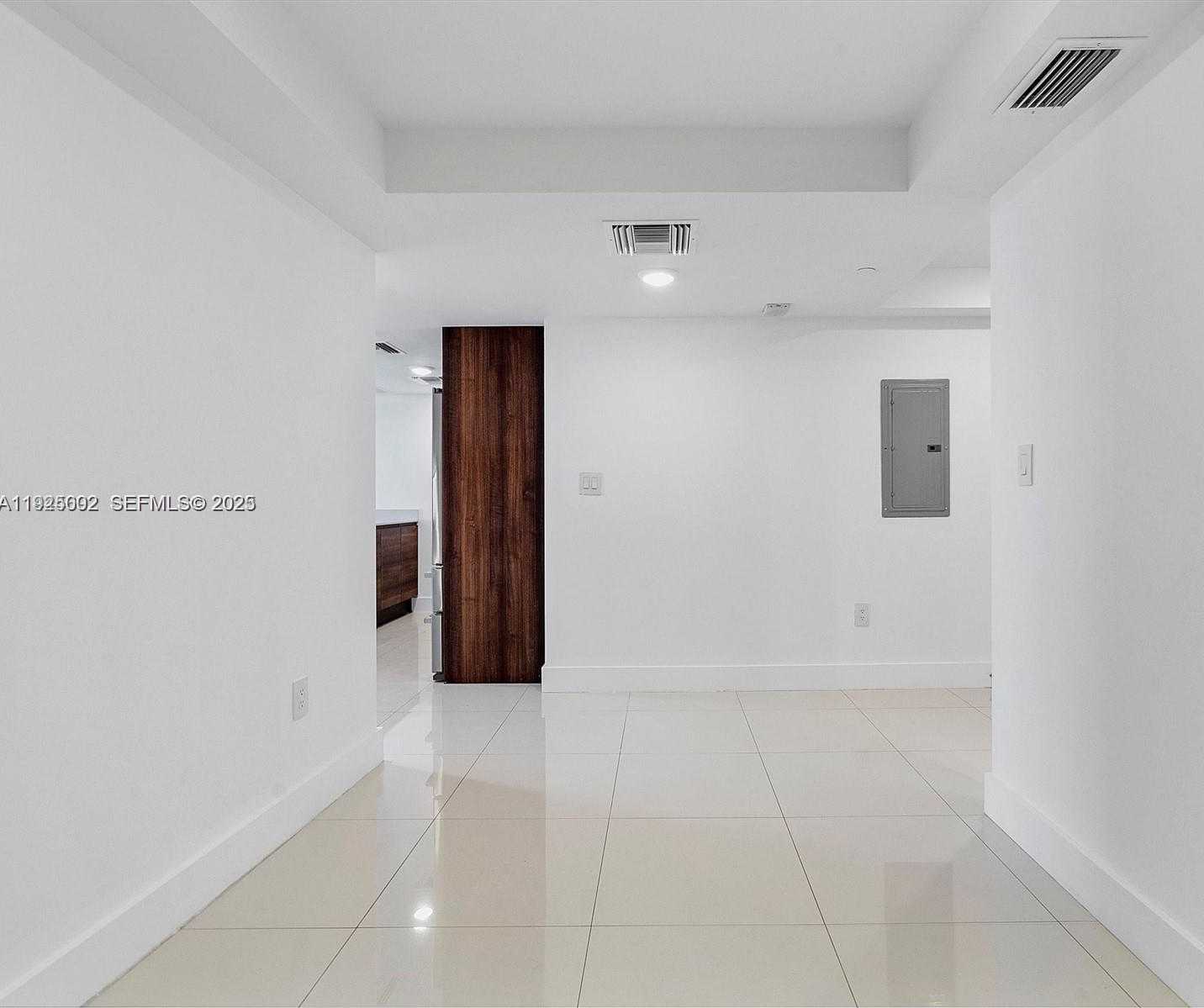 Small Image of 9261 EAST BAY HARBOR DR #501, Bay Harbor Islands Number 6