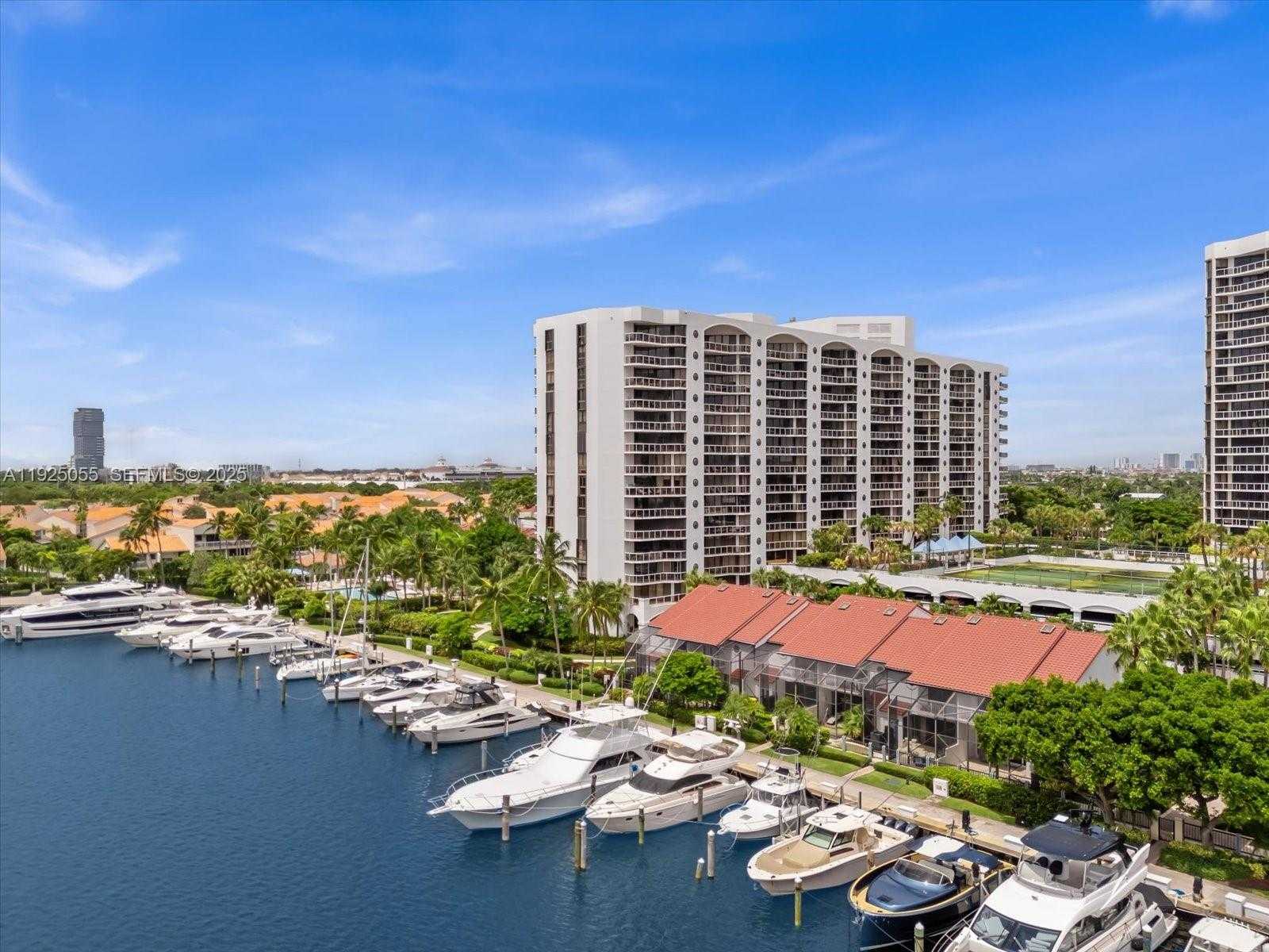 Small Image of 3610 YACHT CLUB DR #805, Aventura Number 1