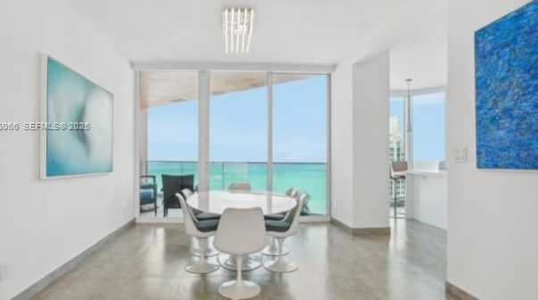 Small Image of 300 SOUTH POINTE DR #3502, Miami Beach Number 4
