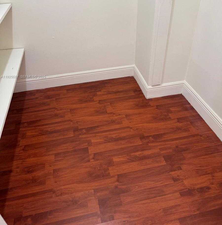 Small Image of 361 WEST PARK DR #14-8, Miami Number 10