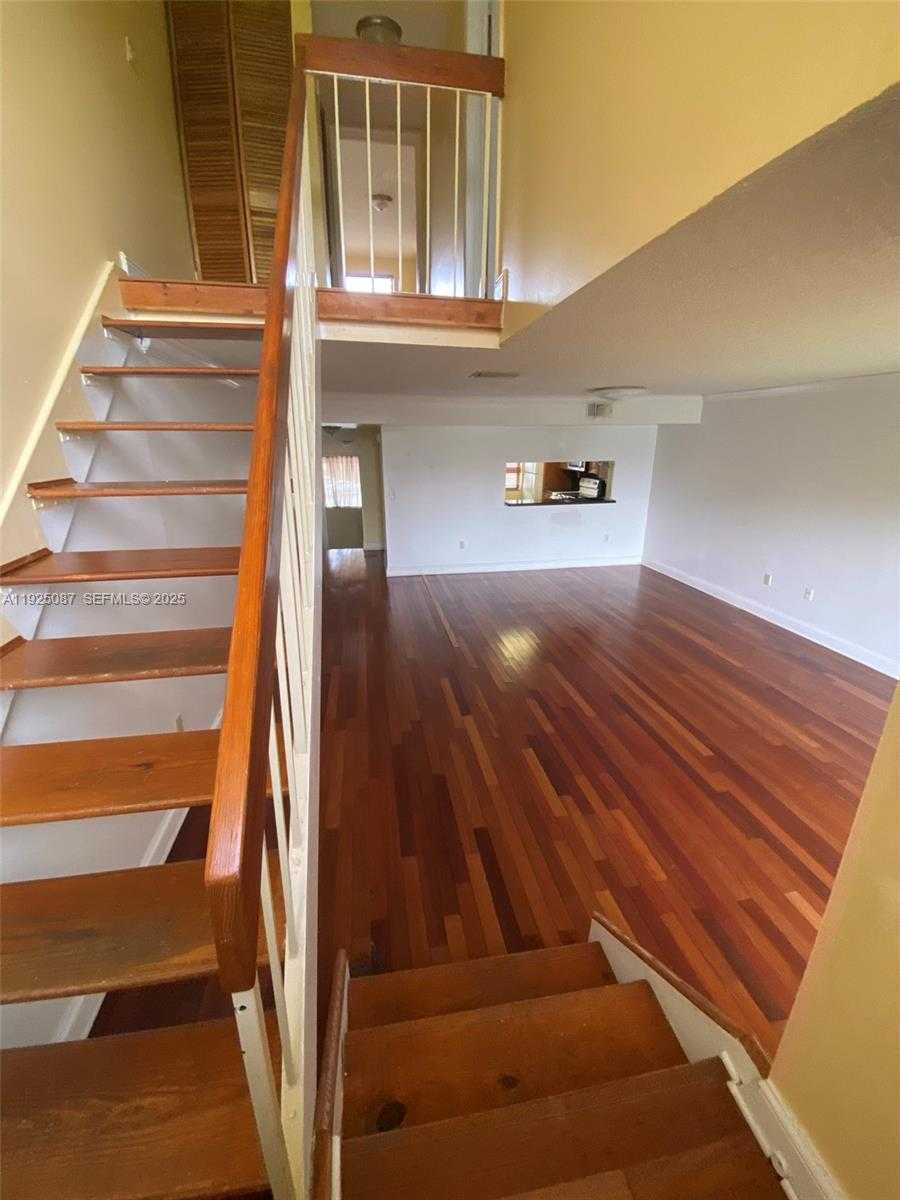 Small Image of 361 WEST PARK DR #14-8, Miami Number 6