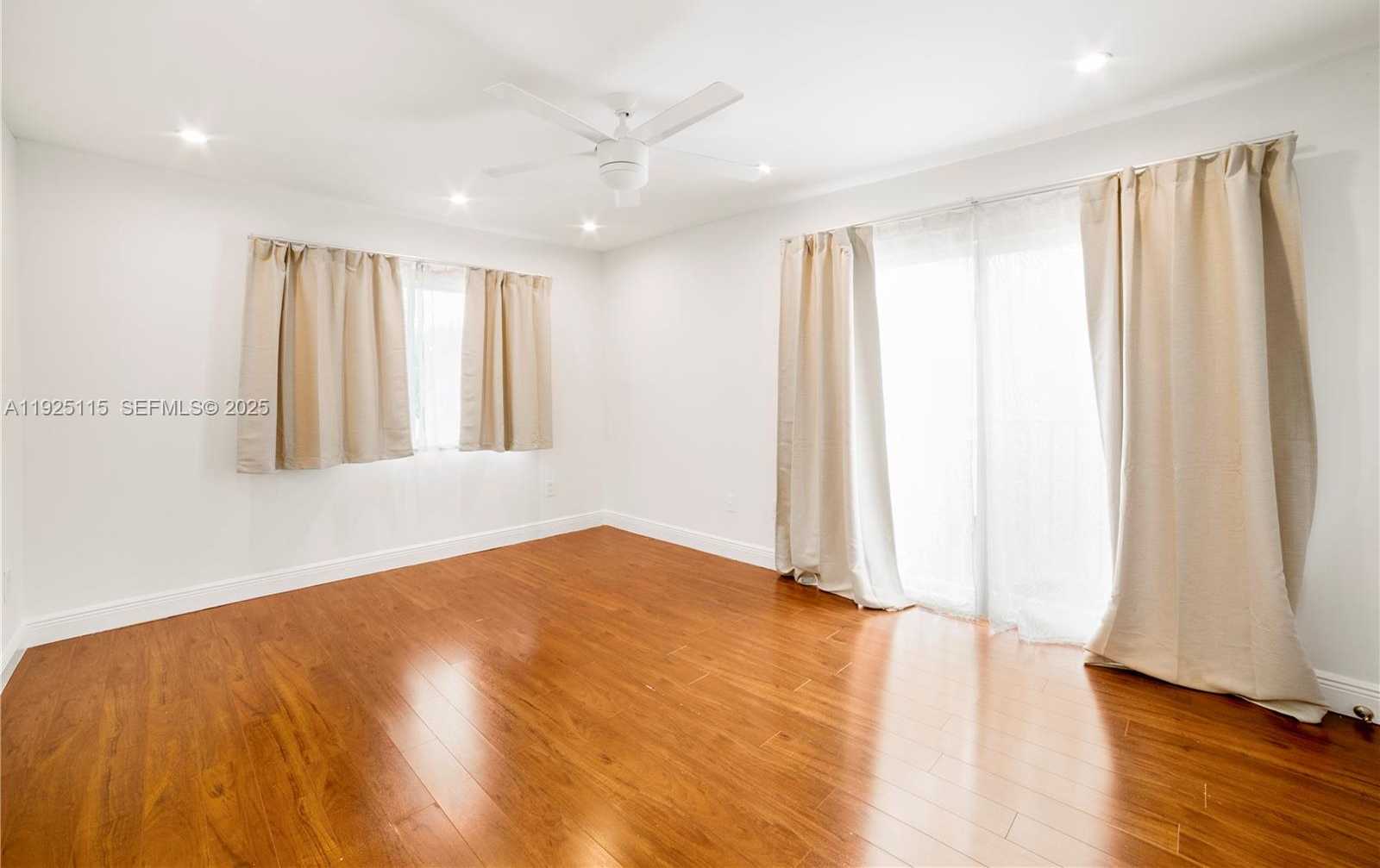 Small Image of 5127 NORTH WEST 102ND CT #5127, Doral Number 11