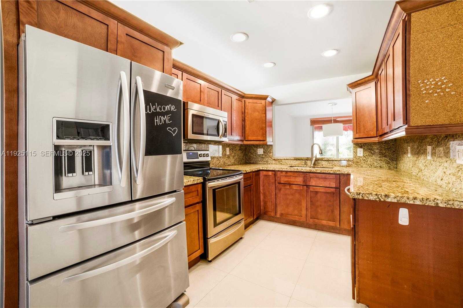 Small Image of 5127 NORTH WEST 102ND CT #5127, Doral Number 2