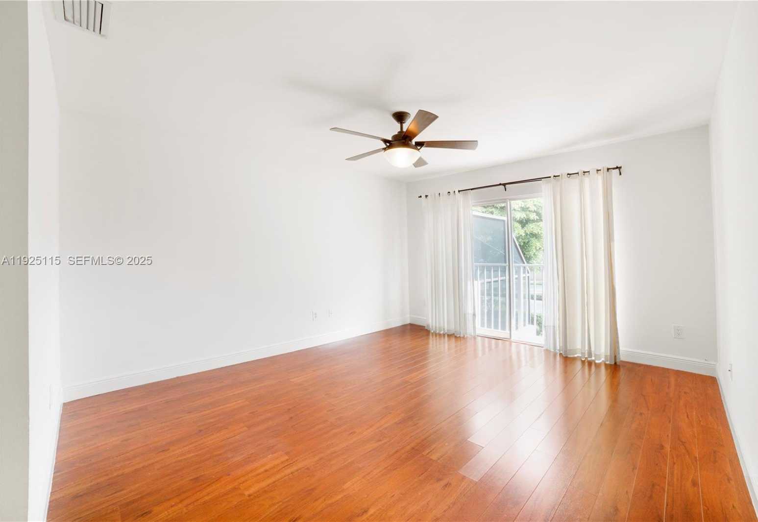 Small Image of 5127 NORTH WEST 102ND CT #5127, Doral Number 8