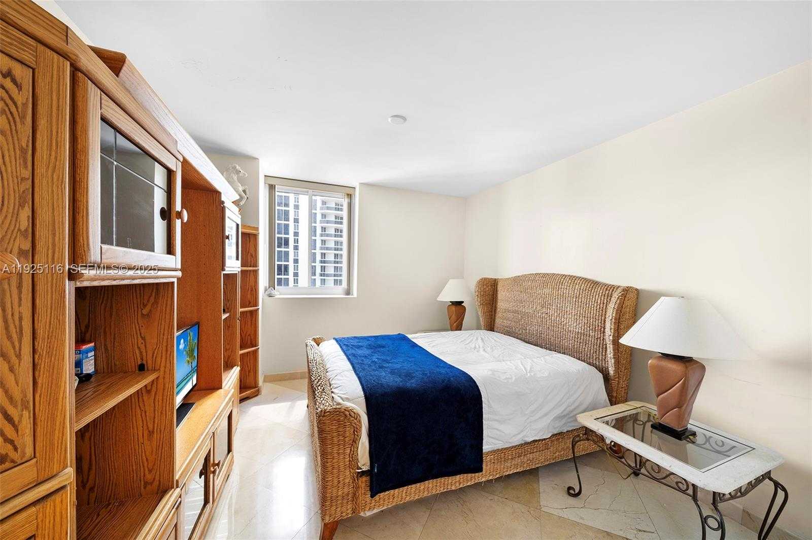 Small Image of 4775 COLLINS AVE #807, Miami Beach Number 18