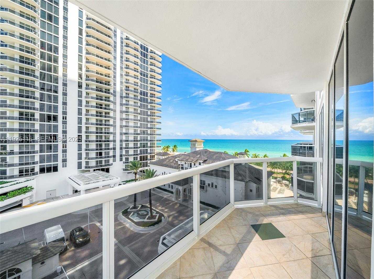 Small Image of 4775 COLLINS AVE #807, Miami Beach Number 23