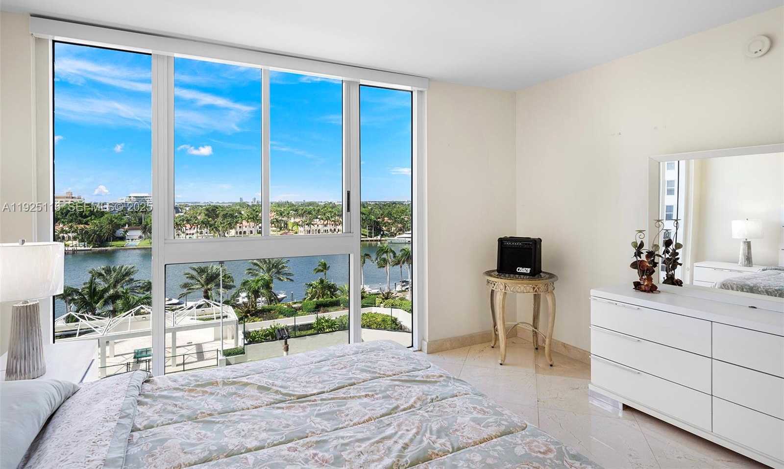 Small Image of 4775 COLLINS AVE #807, Miami Beach Number 6