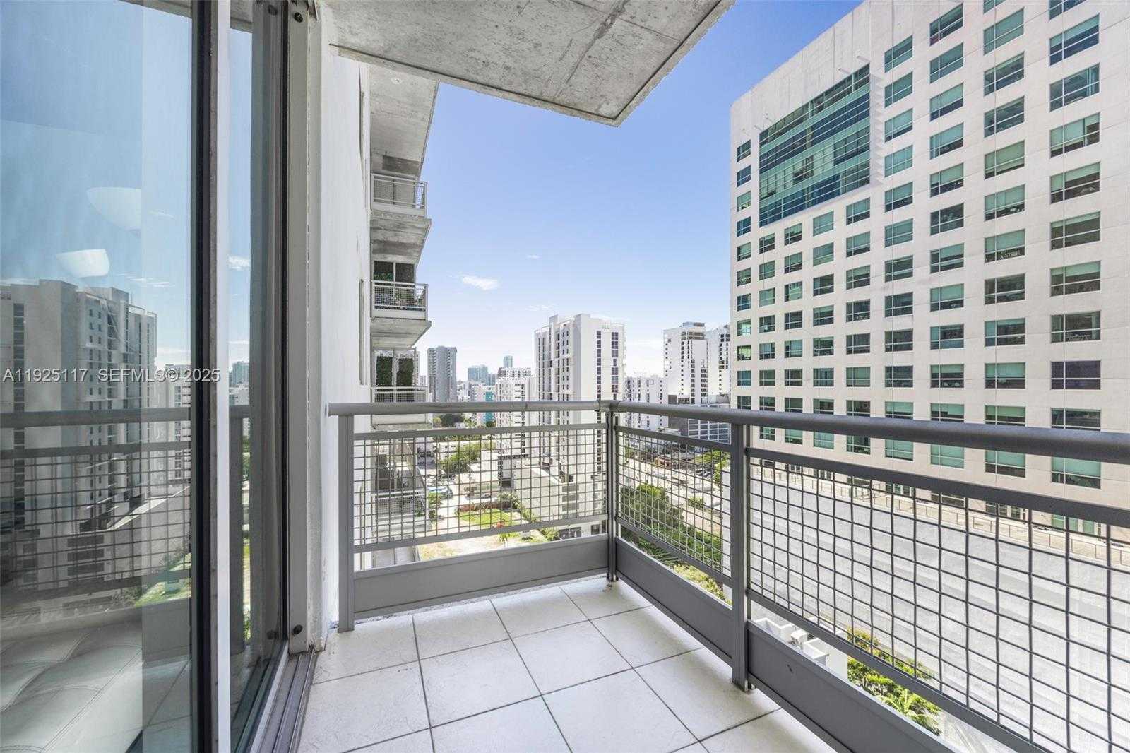 Small Image of 690 SOUTH WEST 1ST CT #1830, Miami Number 13