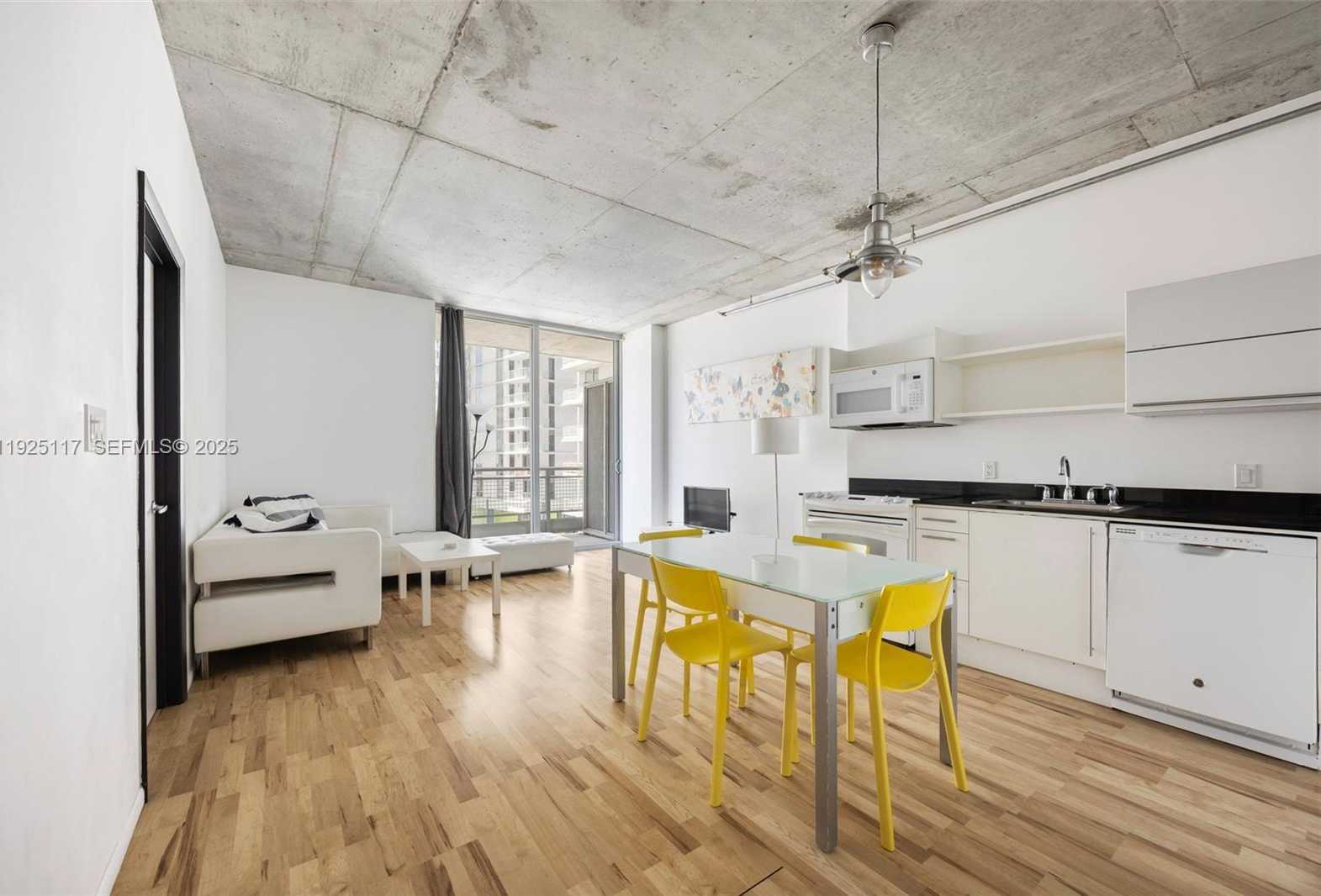 Small Image of 690 SOUTH WEST 1ST CT #1830, Miami Number 3