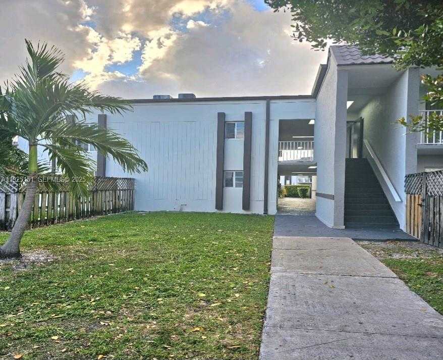 Small Image of 4910 NORTH WEST 79TH AVE #105, Doral Number 12