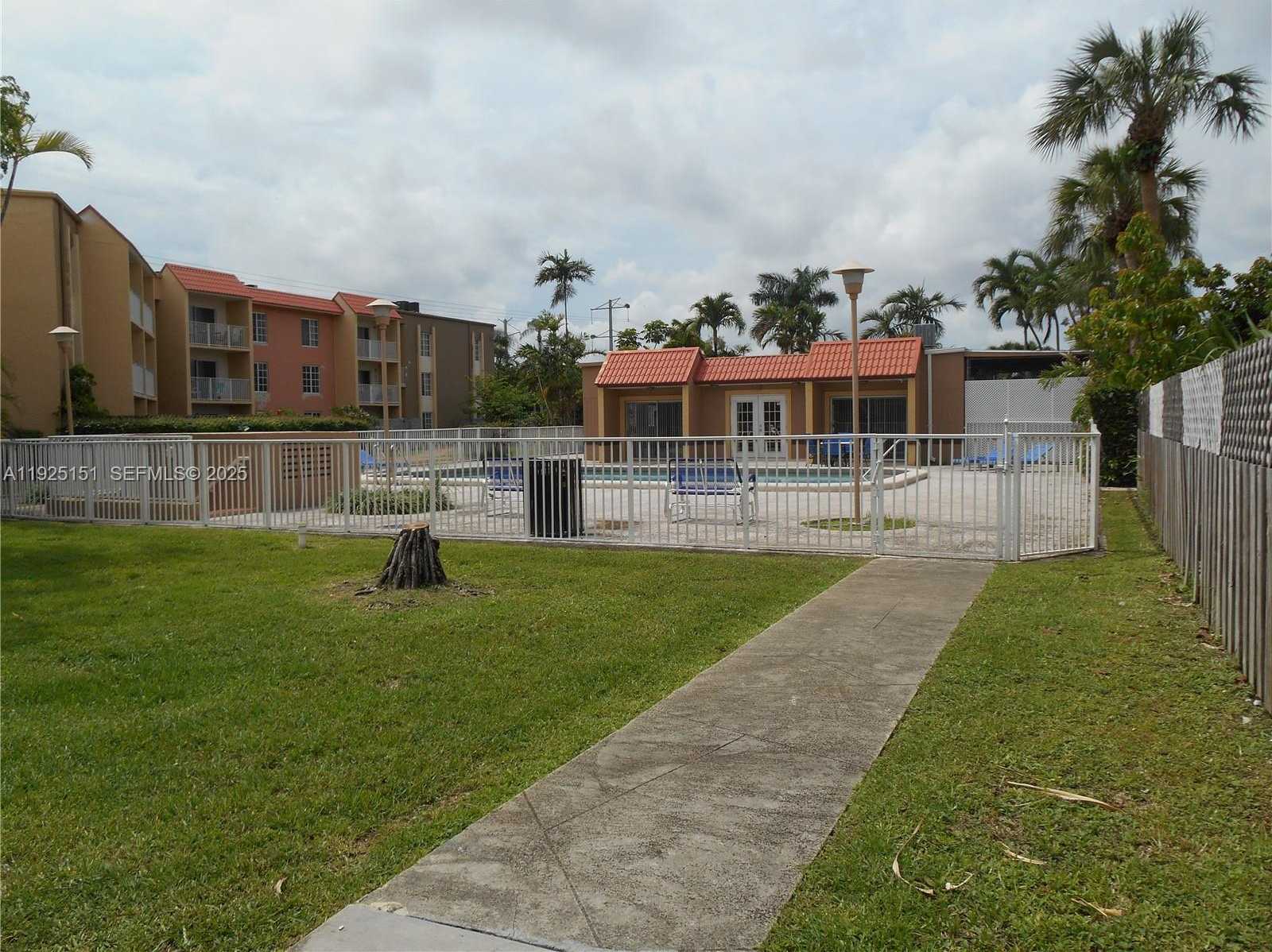 Small Image of 4910 NORTH WEST 79TH AVE #105, Doral Number 5