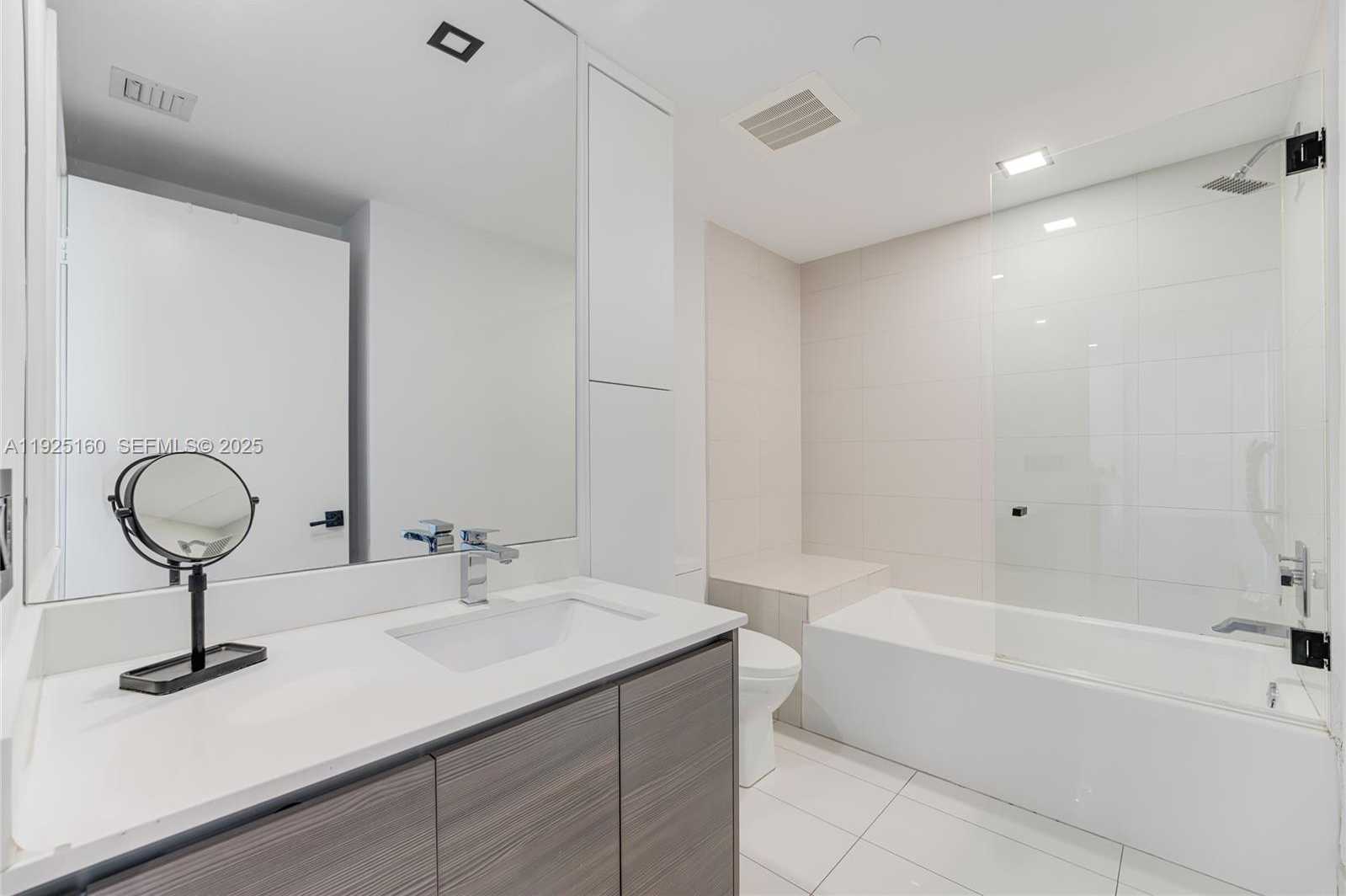 Small Image of 460 NORTH EAST 28TH ST #1806, Miami Number 27