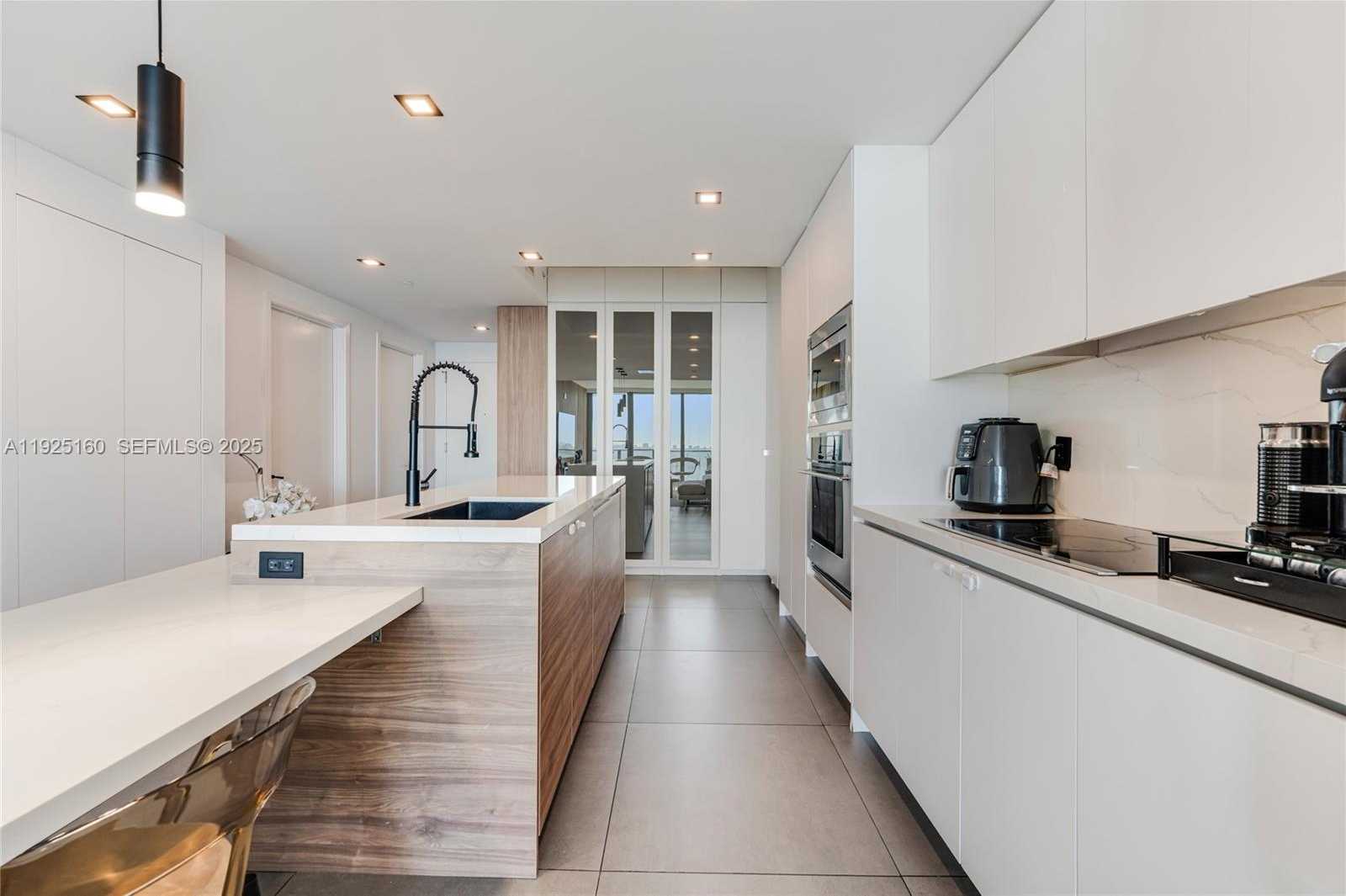 Small Image of 460 NORTH EAST 28TH ST #1806, Miami Number 9