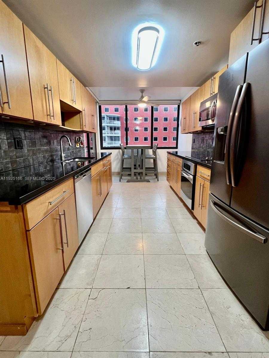 Small Image of 1581 BRICKELL AVE #2005, Miami Number 19