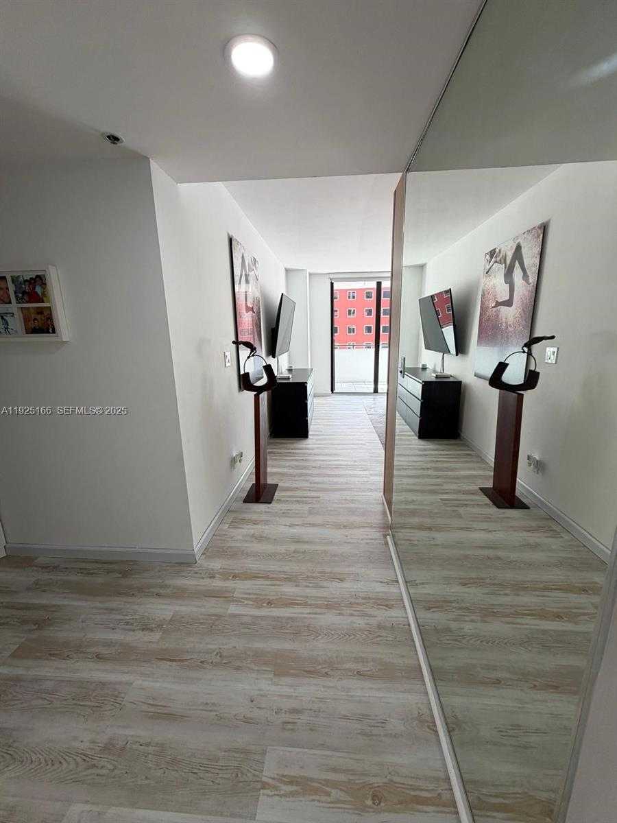 Small Image of 1581 BRICKELL AVE #2005, Miami Number 23