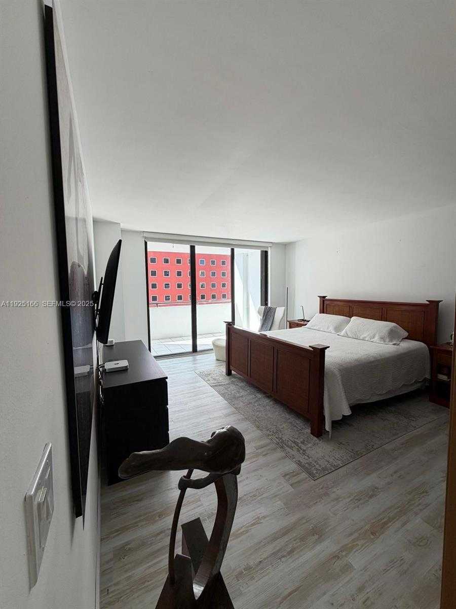 Small Image of 1581 BRICKELL AVE #2005, Miami Number 26