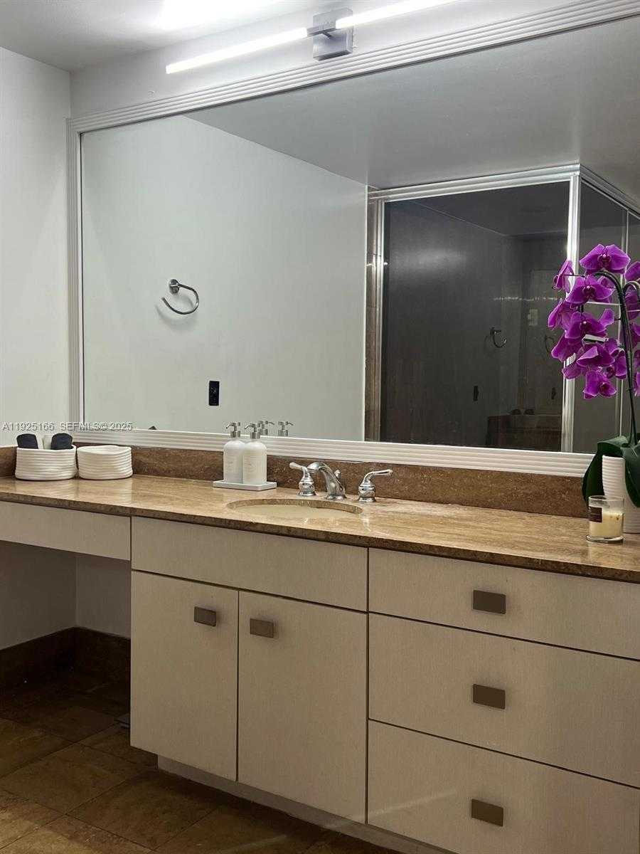 Small Image of 1581 BRICKELL AVE #2005, Miami Number 28