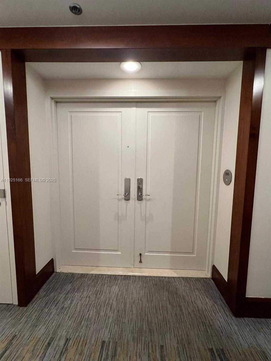 Small Image of 1581 BRICKELL AVE #2005, Miami Number 42