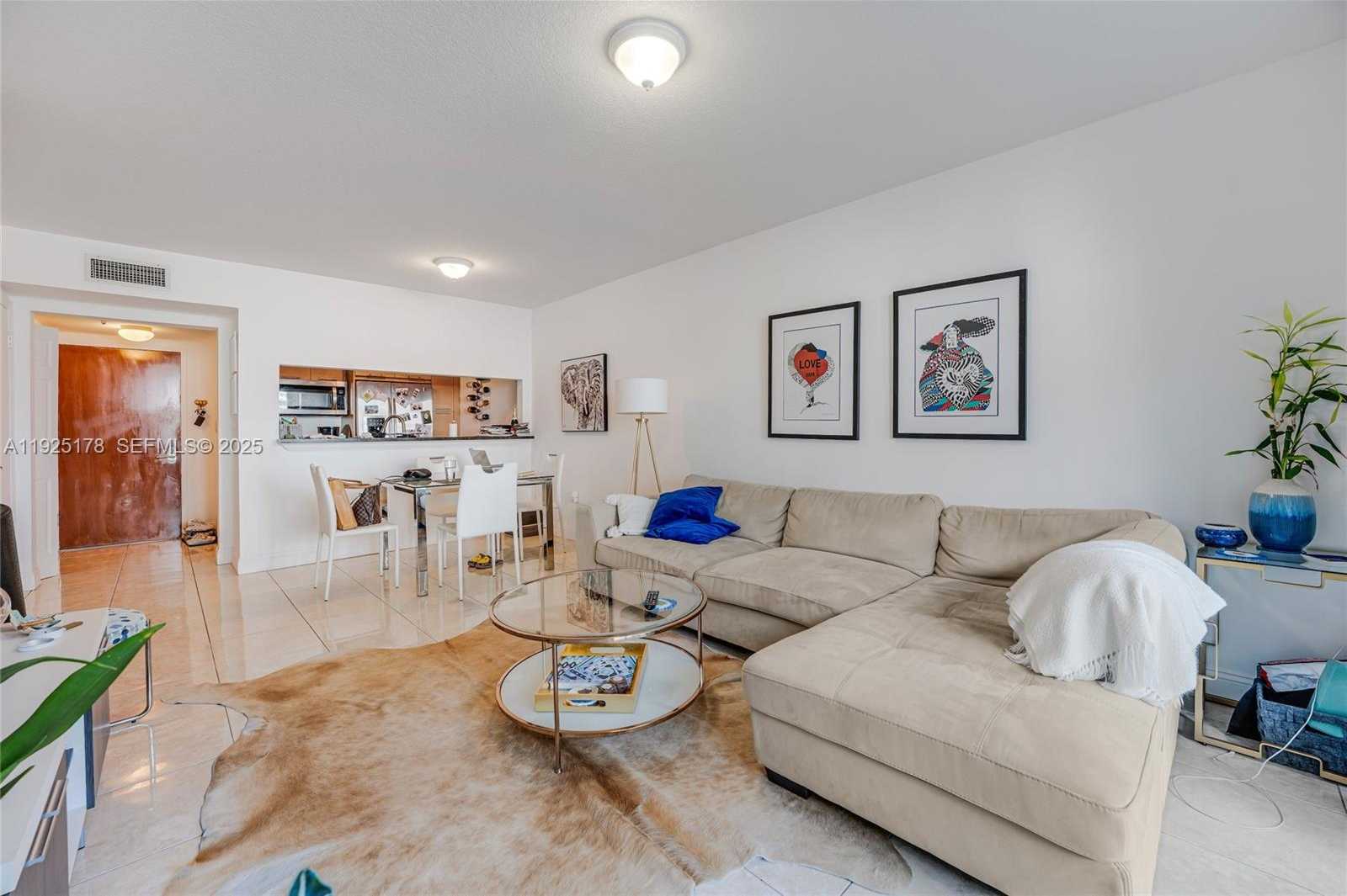 Small Image of 31 SOUTH EAST 5TH ST #409, Miami Number 6