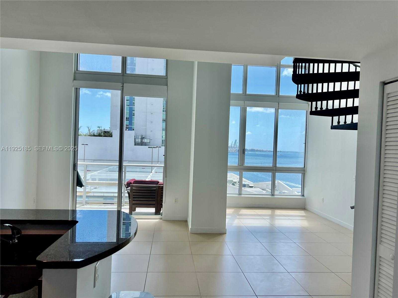 Small Image of 300 SOUTH BISCAYNE BLVD #Loft 1028, Miami Number 1