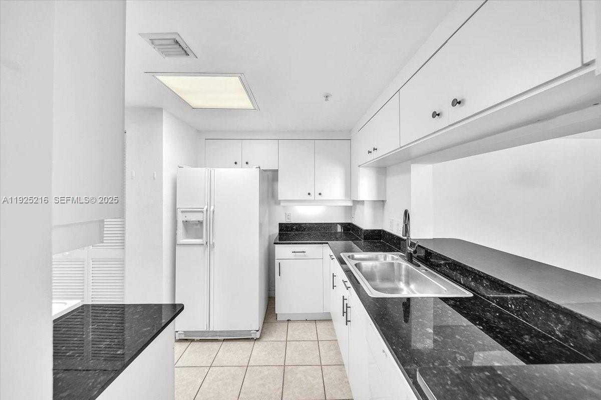 Small Image of 701 BRICKELL KEY BLVD #1911, Miami Number 15