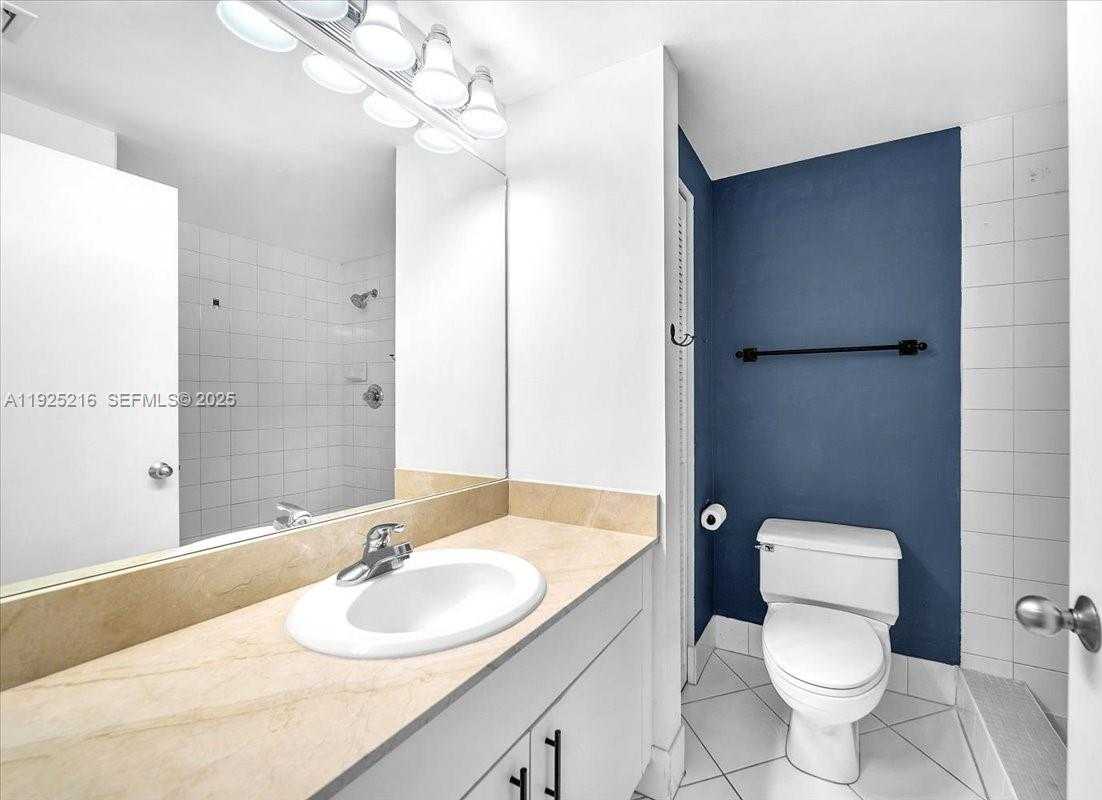 Small Image of 701 BRICKELL KEY BLVD #1911, Miami Number 25