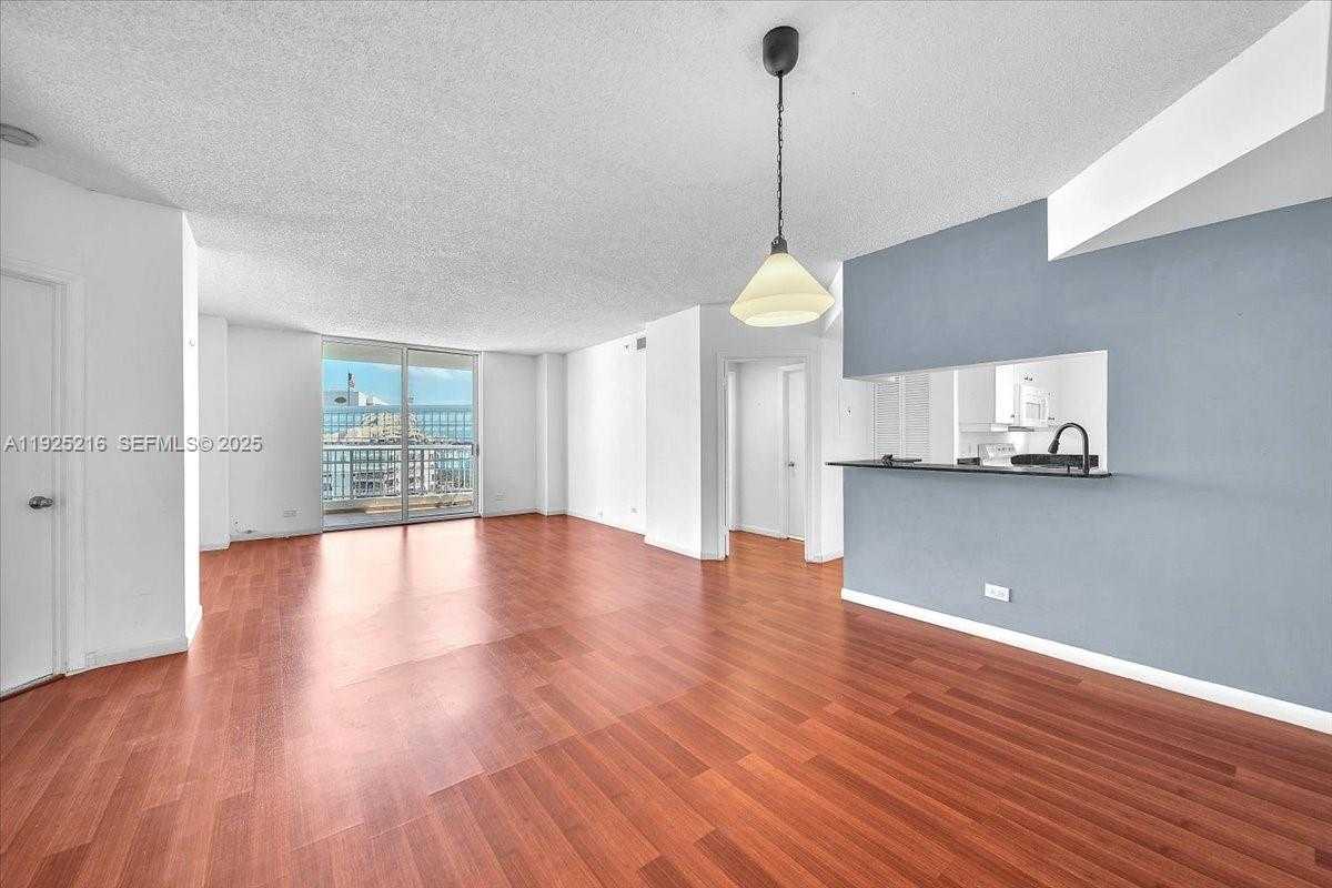 Small Image of 701 BRICKELL KEY BLVD #1911, Miami Number 5