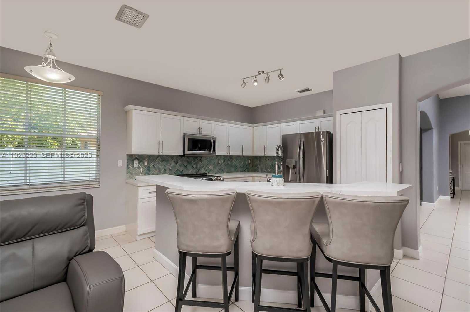 Small Image of 3808 SOUTH WEST 165TH TER, Miramar Number 10