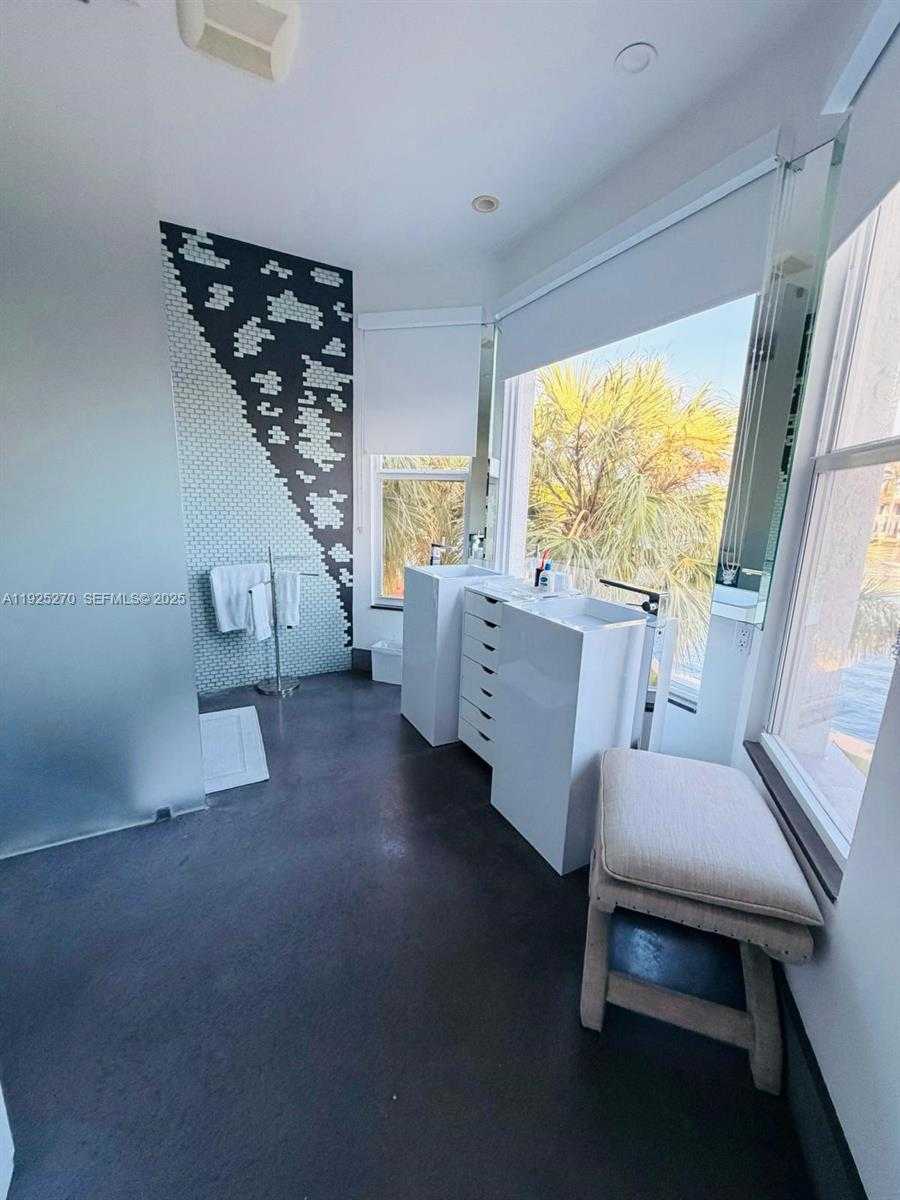 Small Image of 21025 NORTH EAST 38TH AVE #81, Aventura Number 32