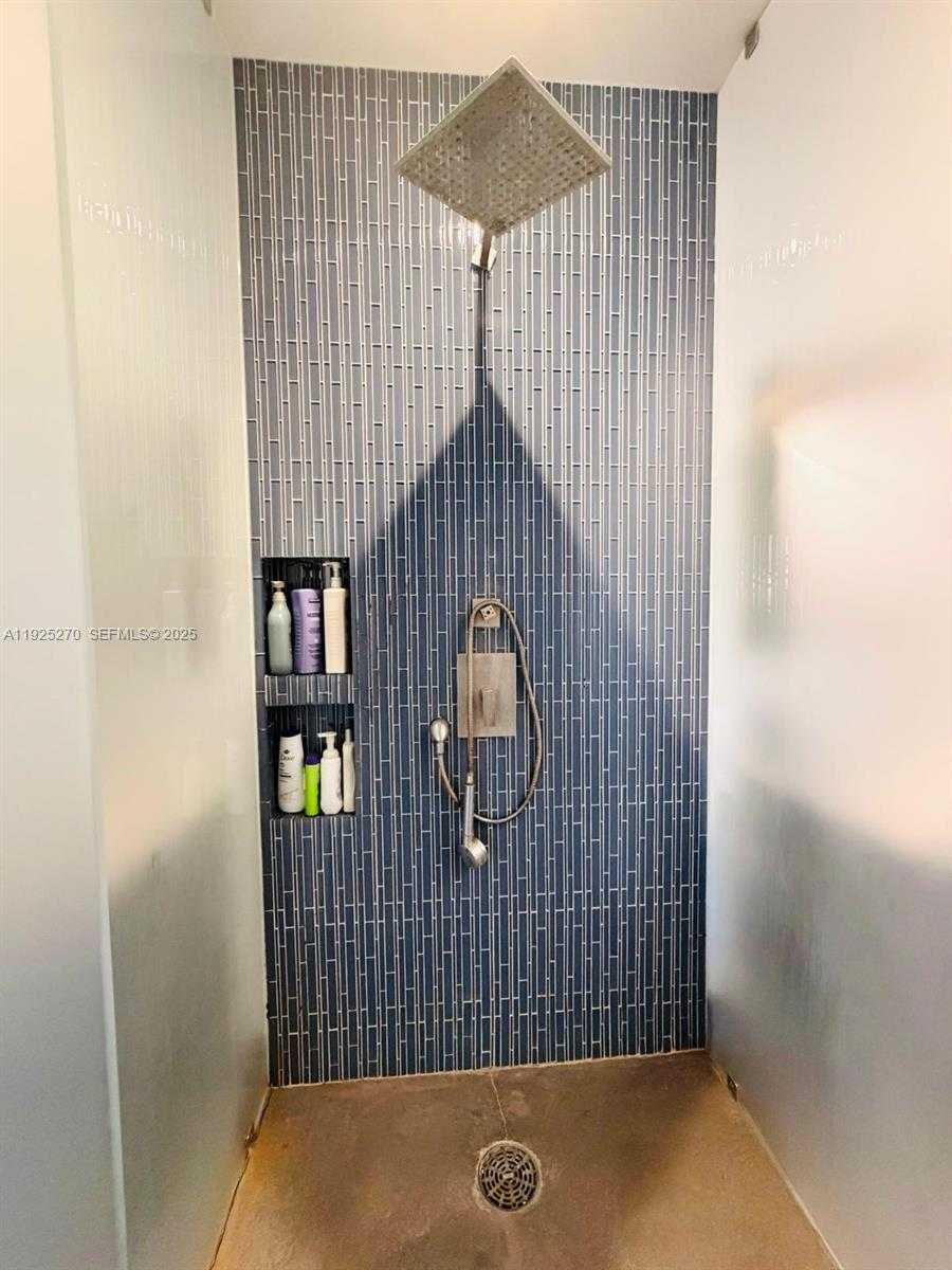 Small Image of 21025 NORTH EAST 38TH AVE #81, Aventura Number 39