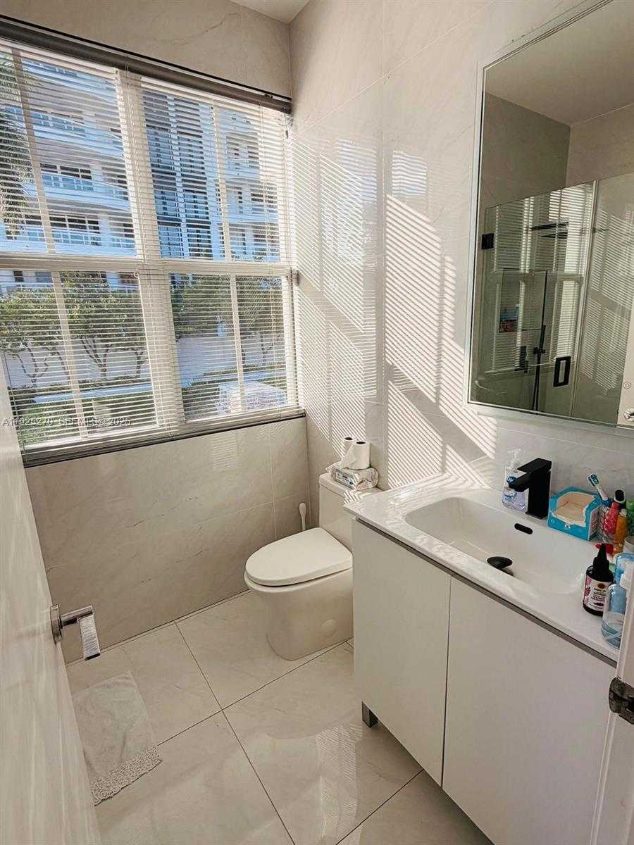 Small Image of 21025 NORTH EAST 38TH AVE #81, Aventura Number 43
