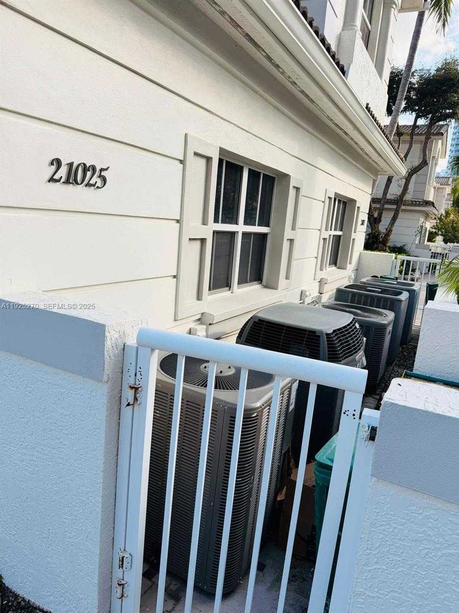 Small Image of 21025 NORTH EAST 38TH AVE #81, Aventura Number 44