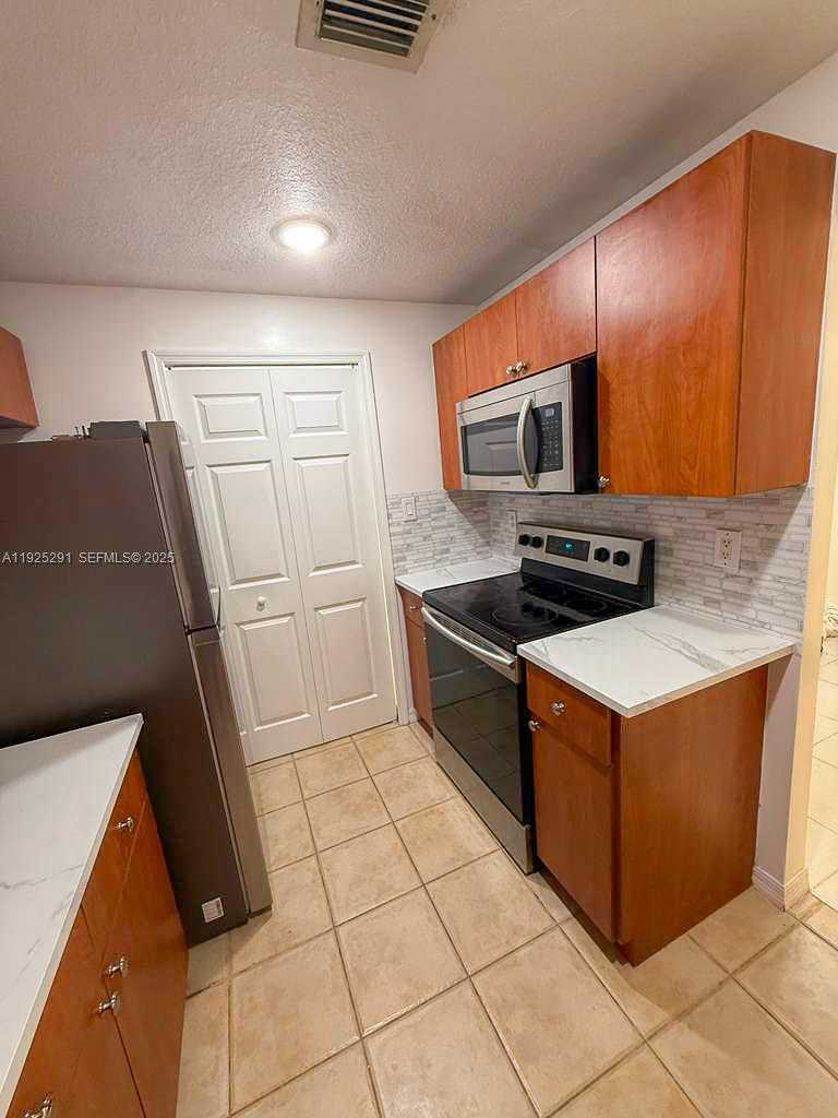 Small Image of 6630 NORTH WEST 114TH AVE #1502, Doral Number 10