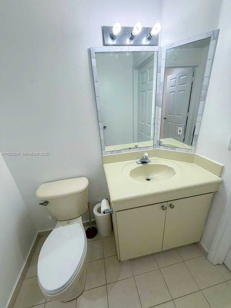 Small Image of 6630 NORTH WEST 114TH AVE #1502, Doral Number 26