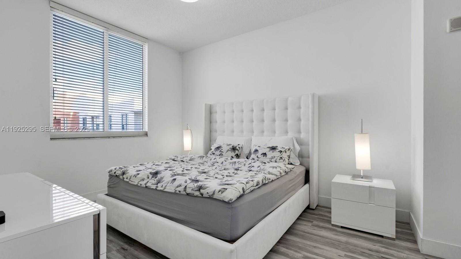 Small Image of 18800 NORTH EAST 29TH AVE #PH20, Aventura Number 11