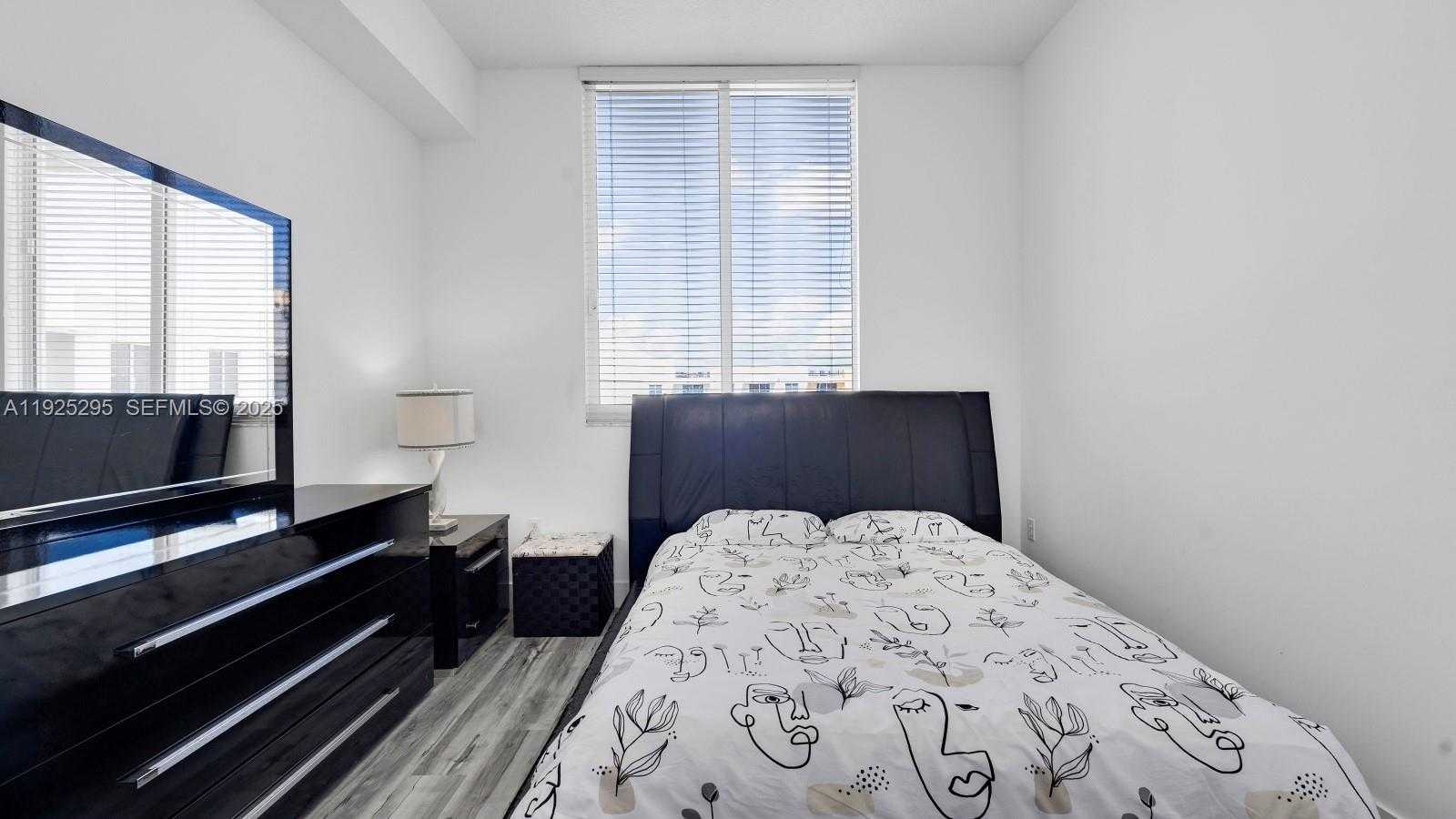 Small Image of 18800 NORTH EAST 29TH AVE #PH20, Aventura Number 19