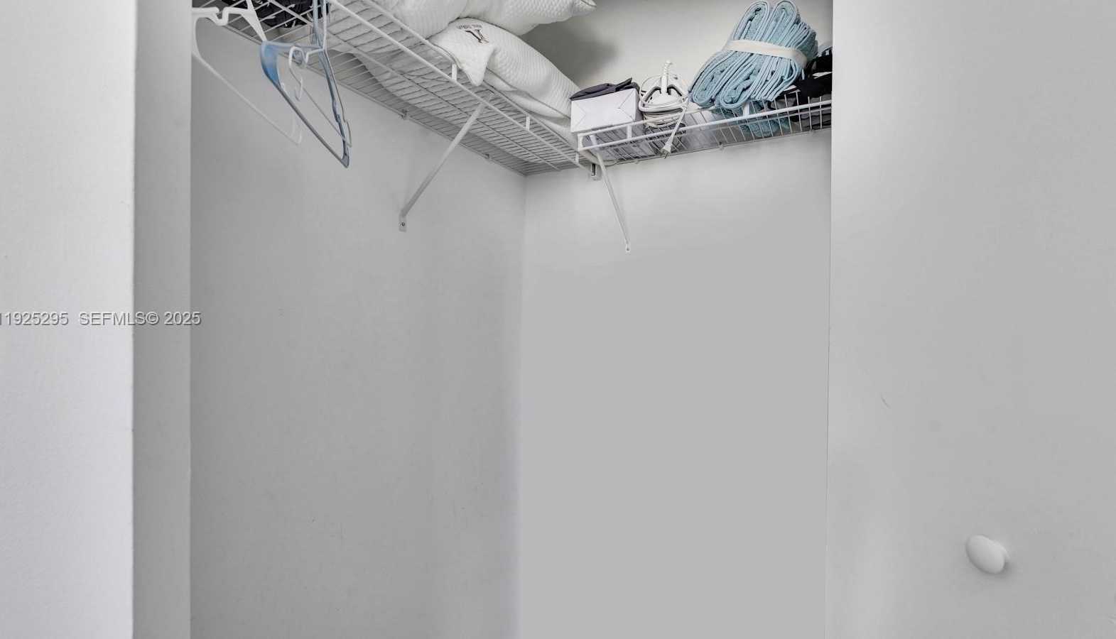 Small Image of 18800 NORTH EAST 29TH AVE #PH20, Aventura Number 20