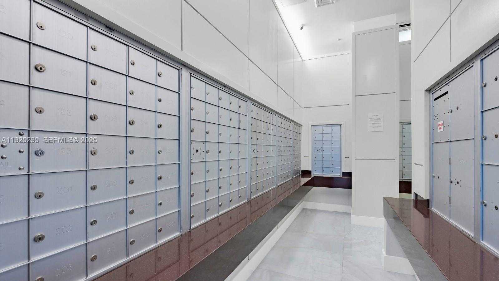 Small Image of 18800 NORTH EAST 29TH AVE #PH20, Aventura Number 29