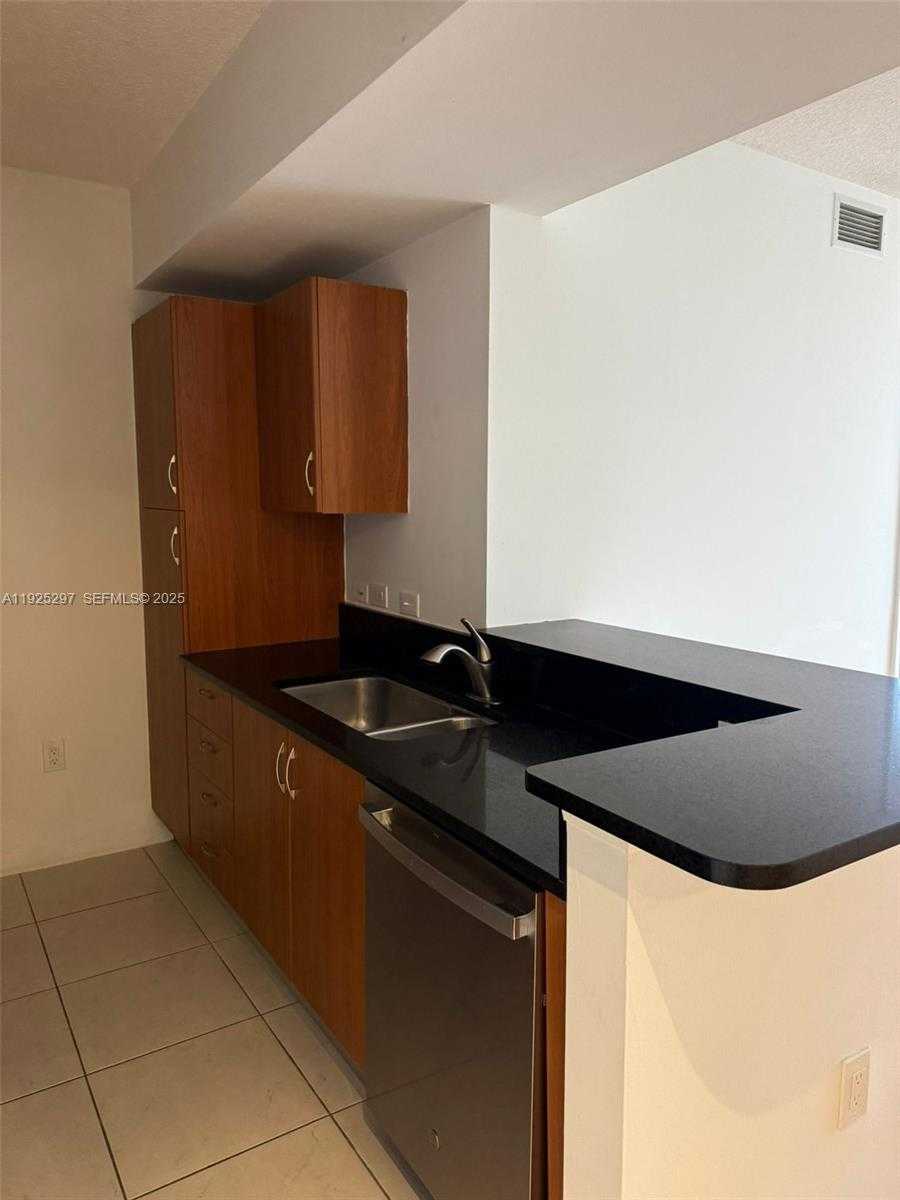 Small Image of 18800 NORTH EAST 29TH AVE #1008, Aventura Number 13