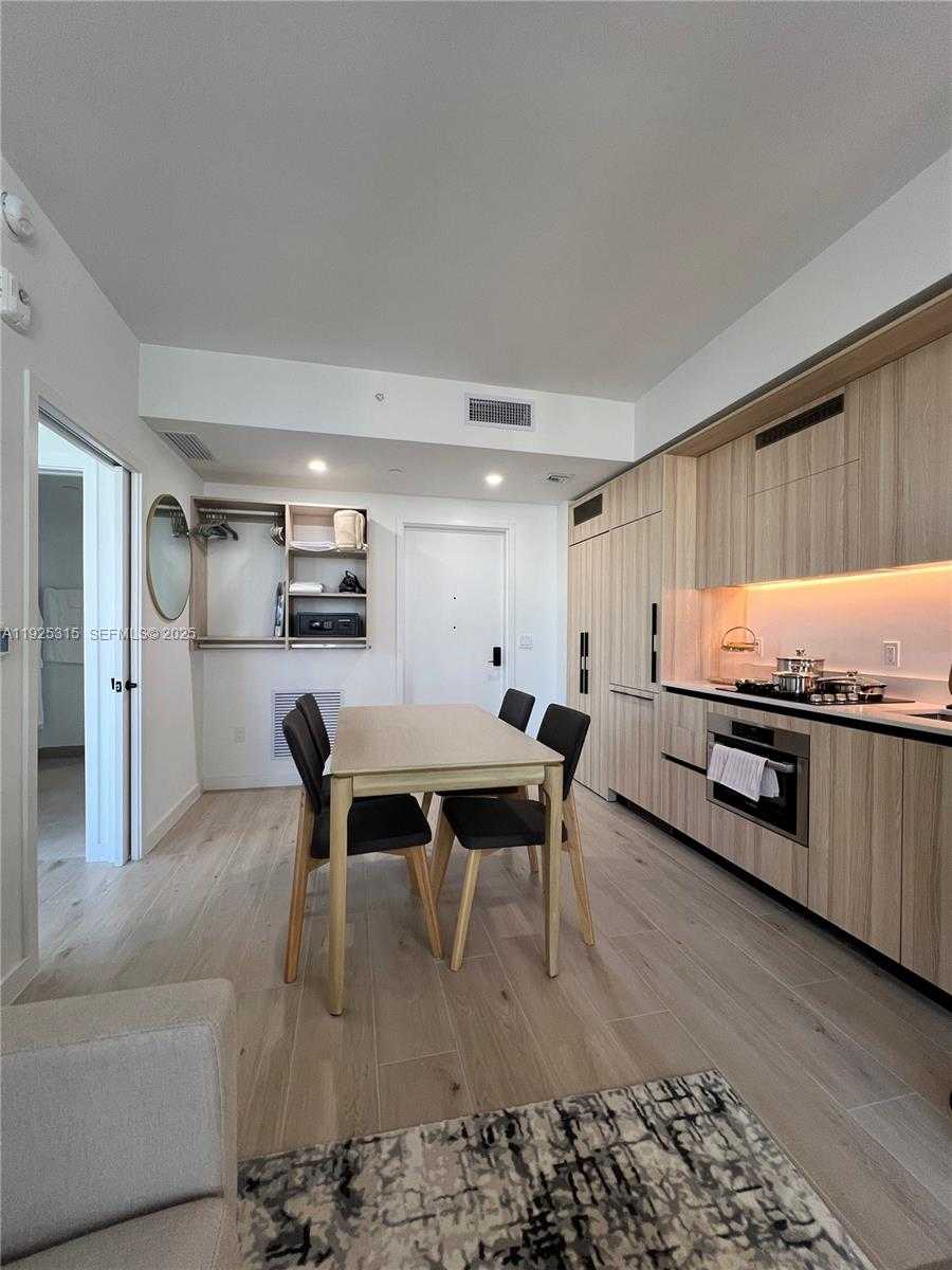 Small Image of 225 NORTH MIAMI AVE #1502, Miami Number 17