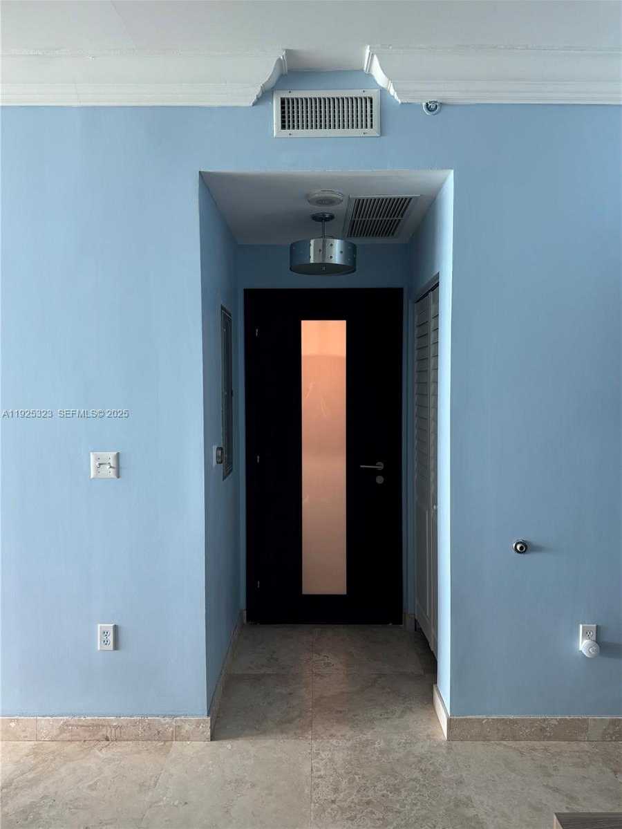 Small Image of 900 BISCAYNE BLVD #2604, Miami Number 31