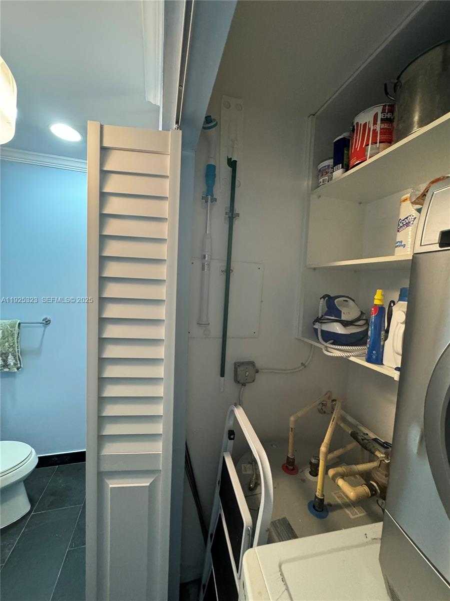 Small Image of 900 BISCAYNE BLVD #2604, Miami Number 34