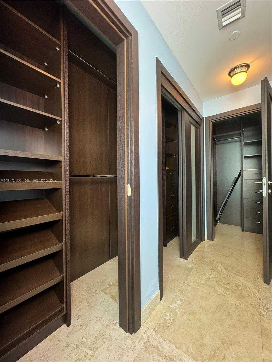 Small Image of 900 BISCAYNE BLVD #2604, Miami Number 49