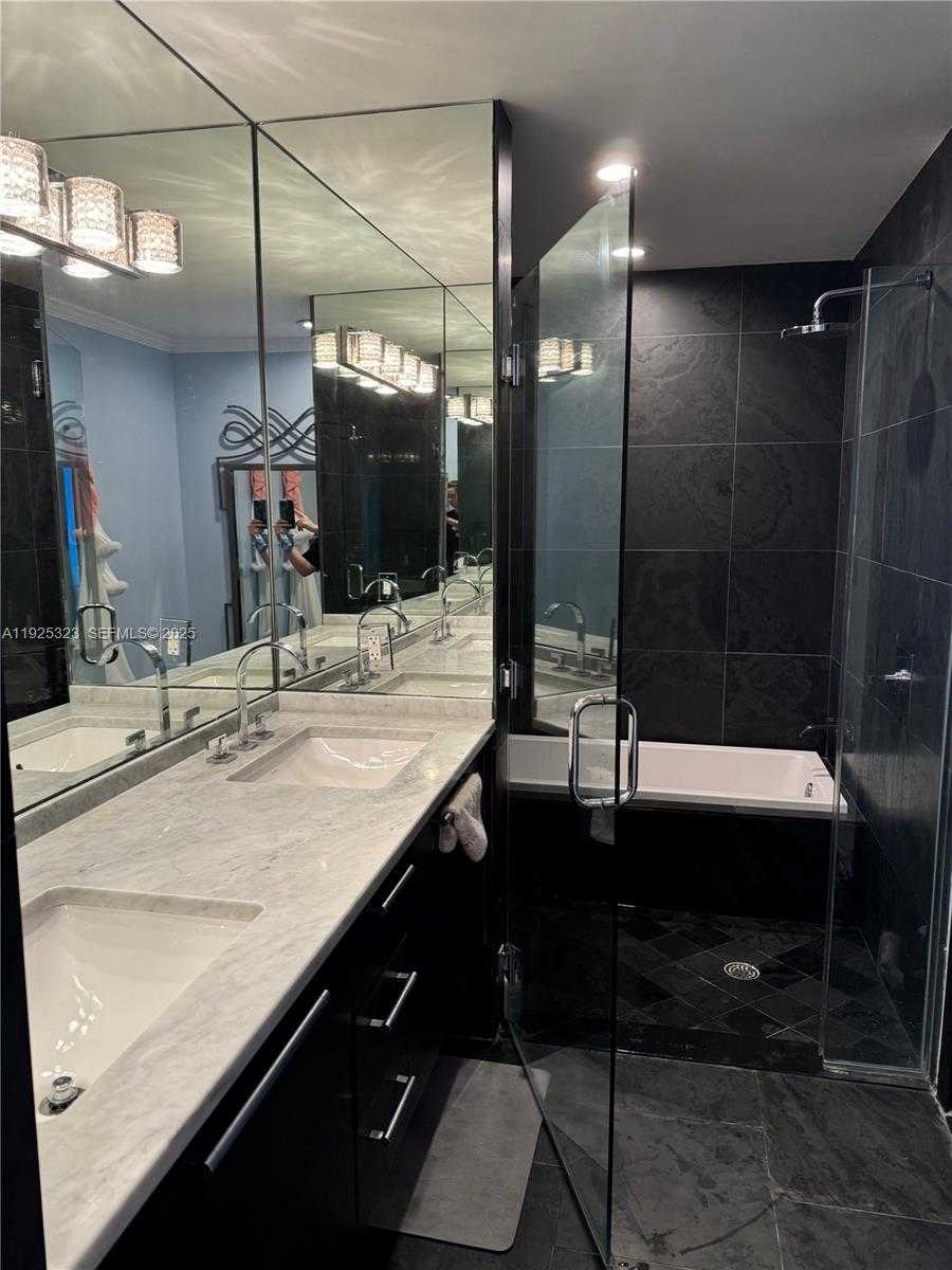 Small Image of 900 BISCAYNE BLVD #2604, Miami Number 55