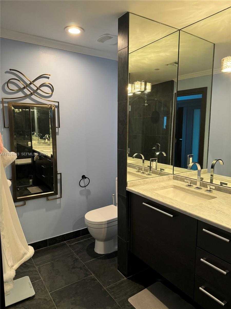 Small Image of 900 BISCAYNE BLVD #2604, Miami Number 58